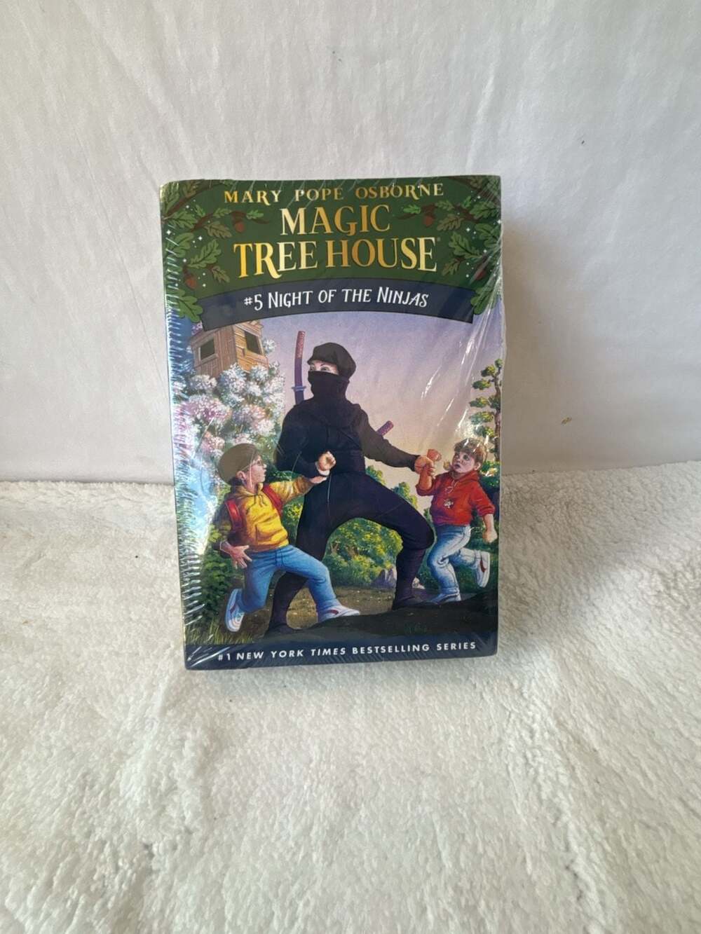 Magic Tree House 8-Book Chapter Book Collection by Mary Pope Osborne